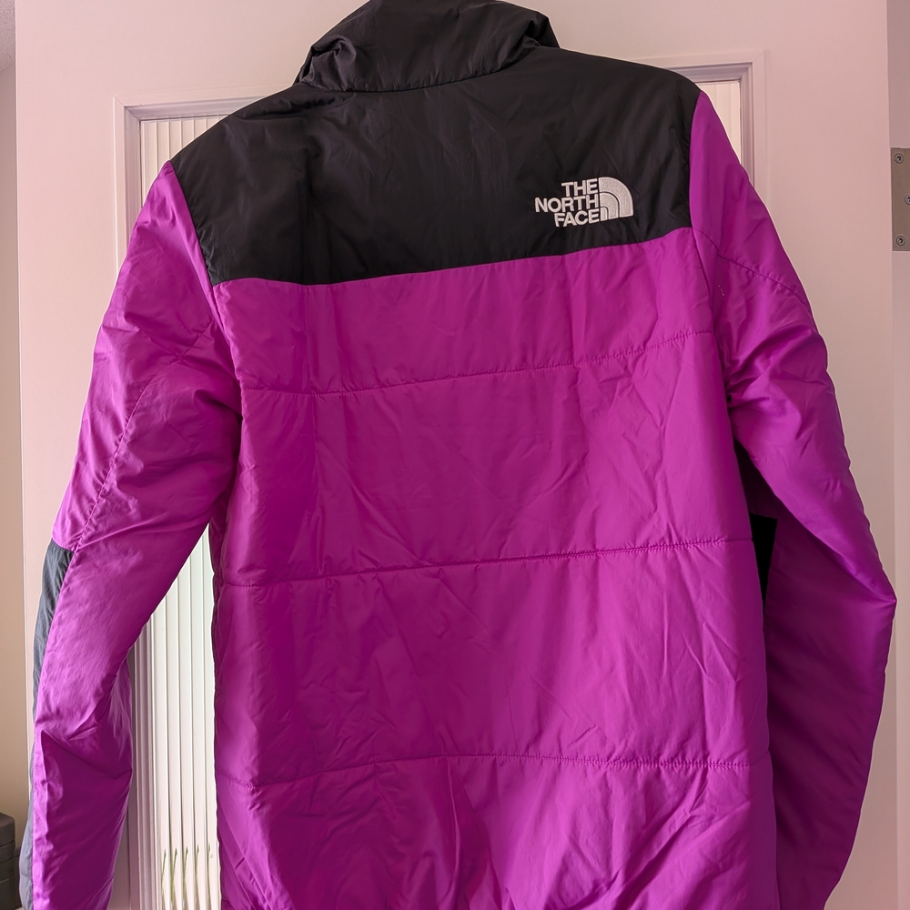 The North Face Gosei puffer Purpley/Pink and Black Outerwear - Picture 3 of 3